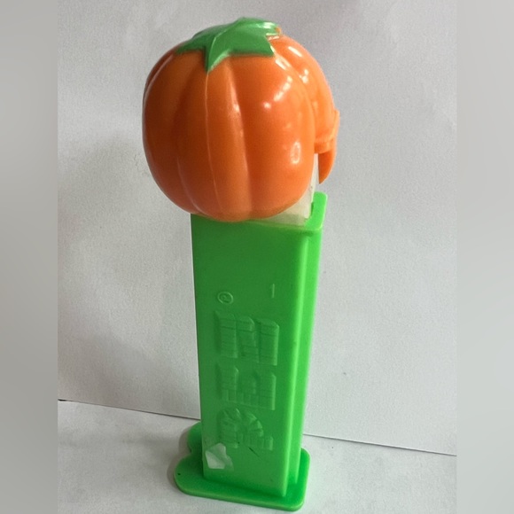 Pez 1998 Pumpkin jack-o’-lantern Dispenser made in Hungary - Picture 2 of 4